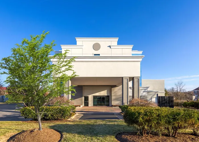 Holiday Inn Express & Suites Leesburg - Historic District By Ihg