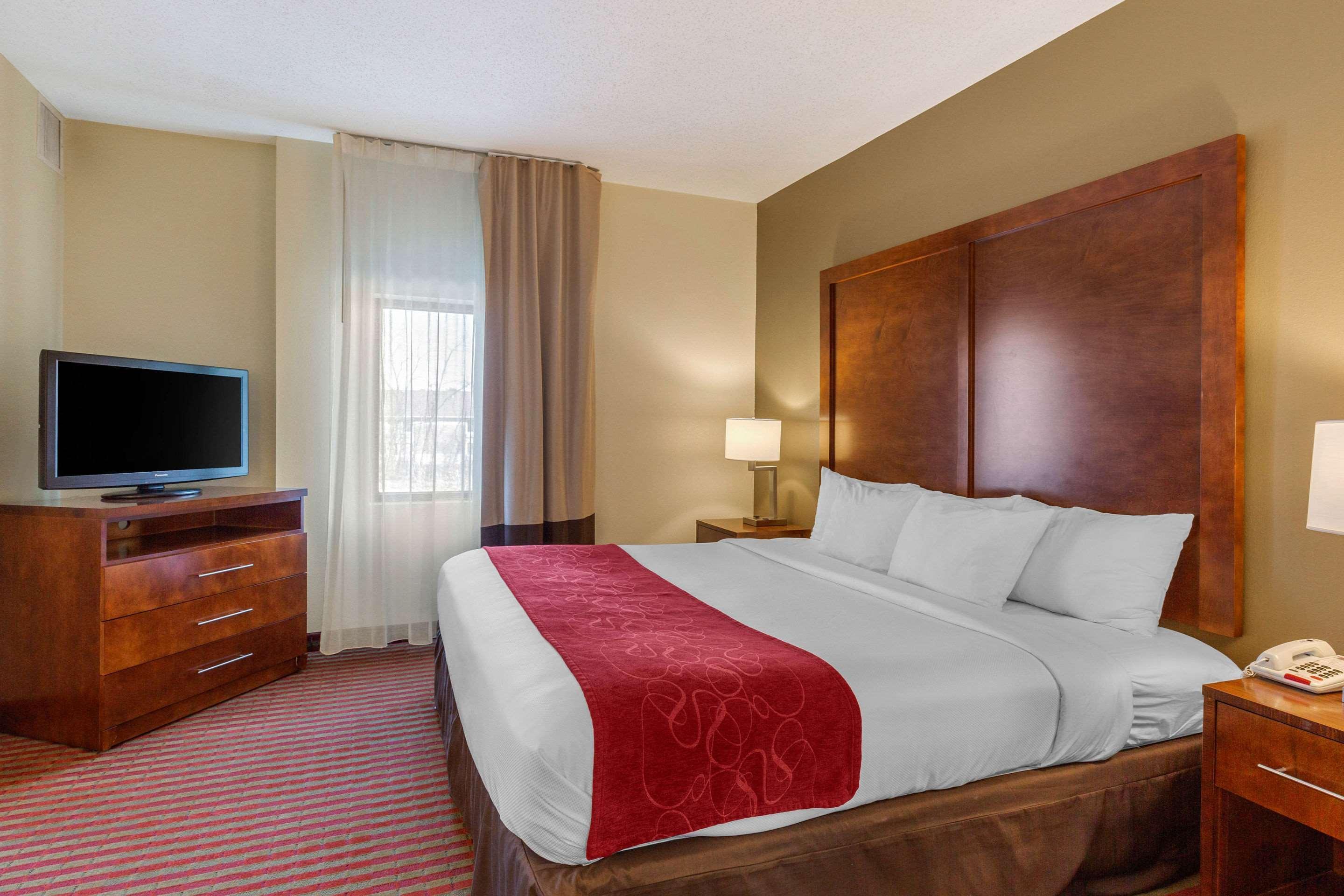 Express & - Historic District By Ihg Hotel Leesburg