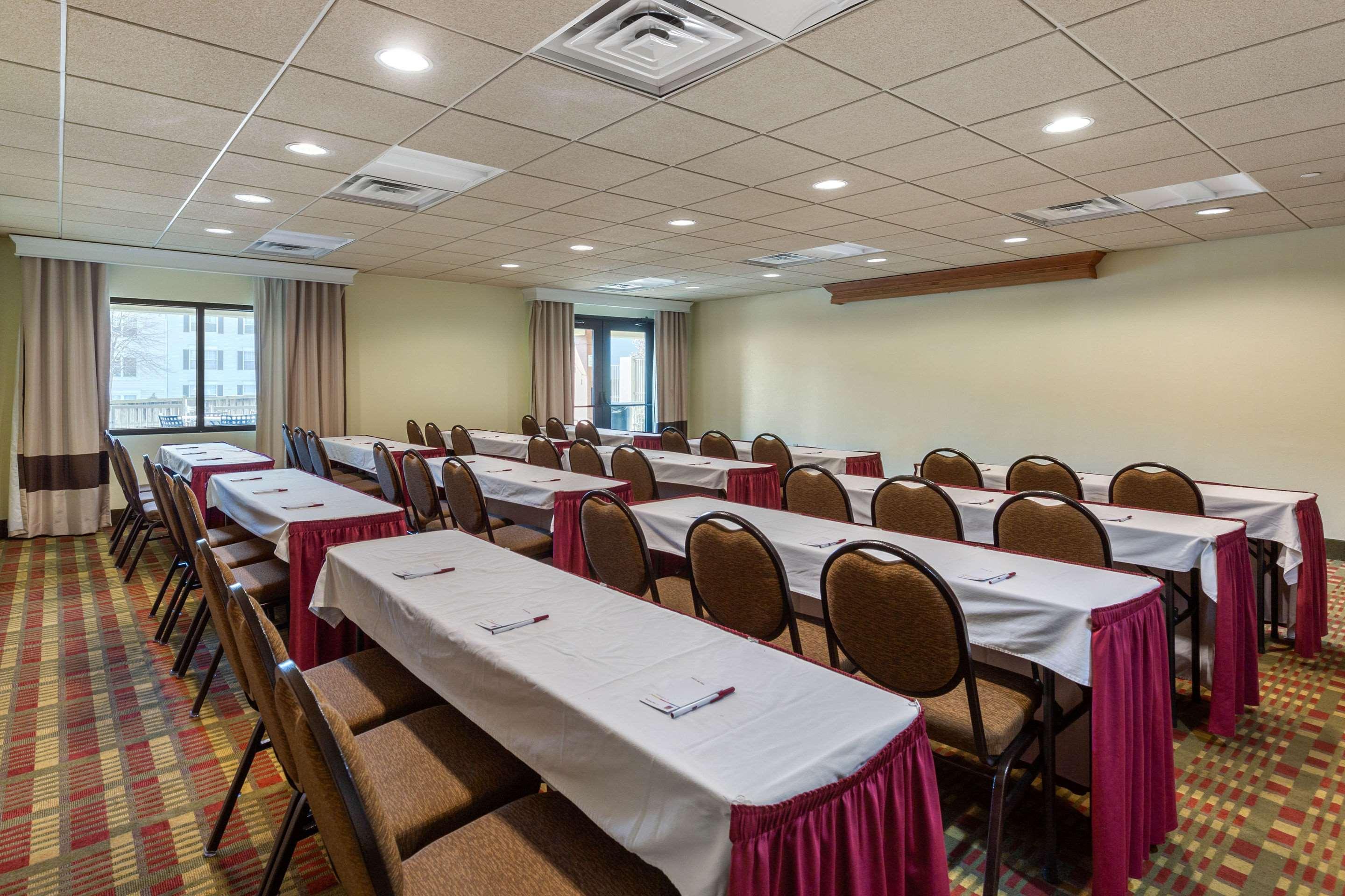 Express & - Historic District By Ihg Leesburg