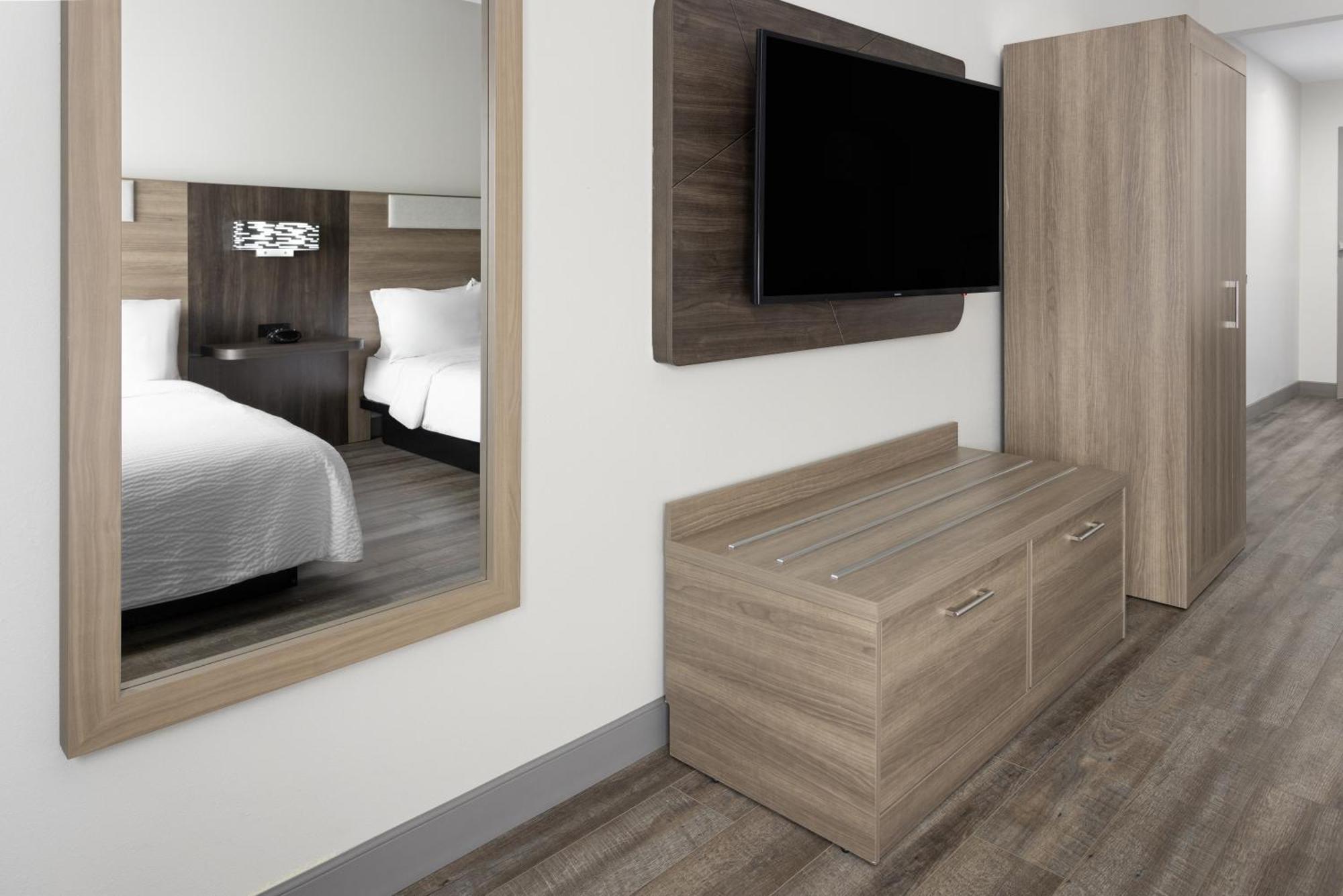 Express & - Historic District By Ihg Hotel