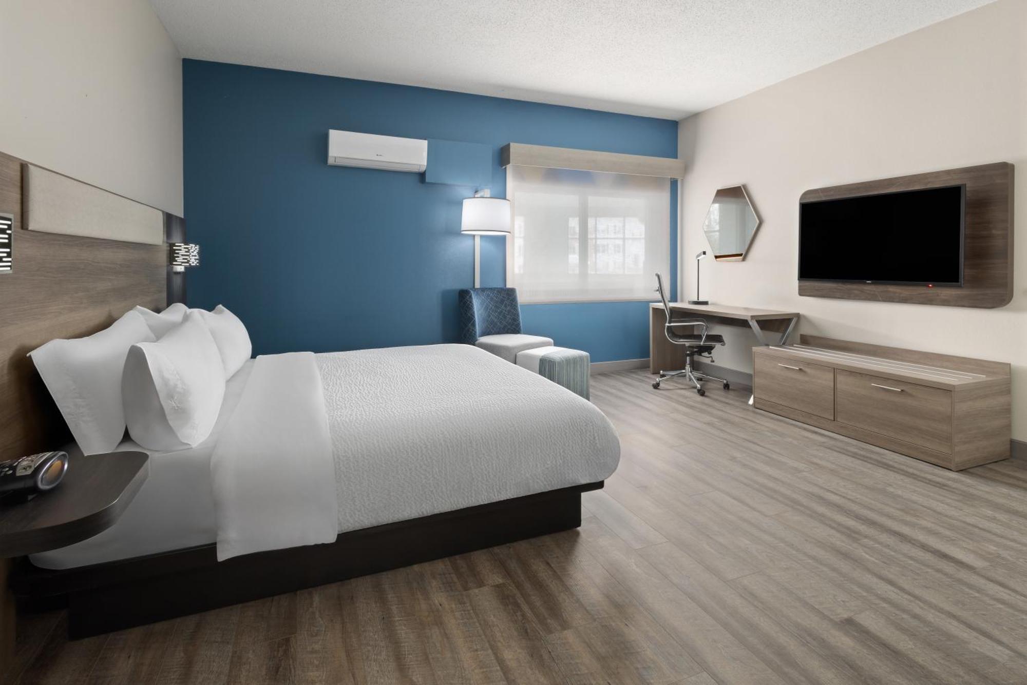 Express & - Historic District By Ihg Hotel