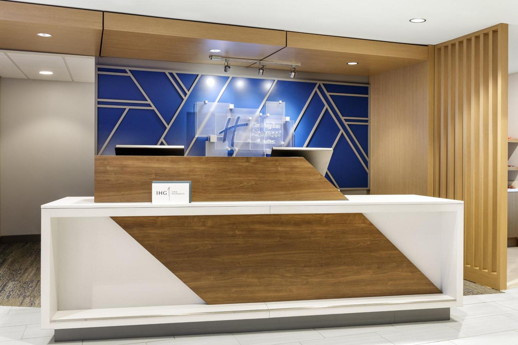 Express & - Historic District By Ihg 3*