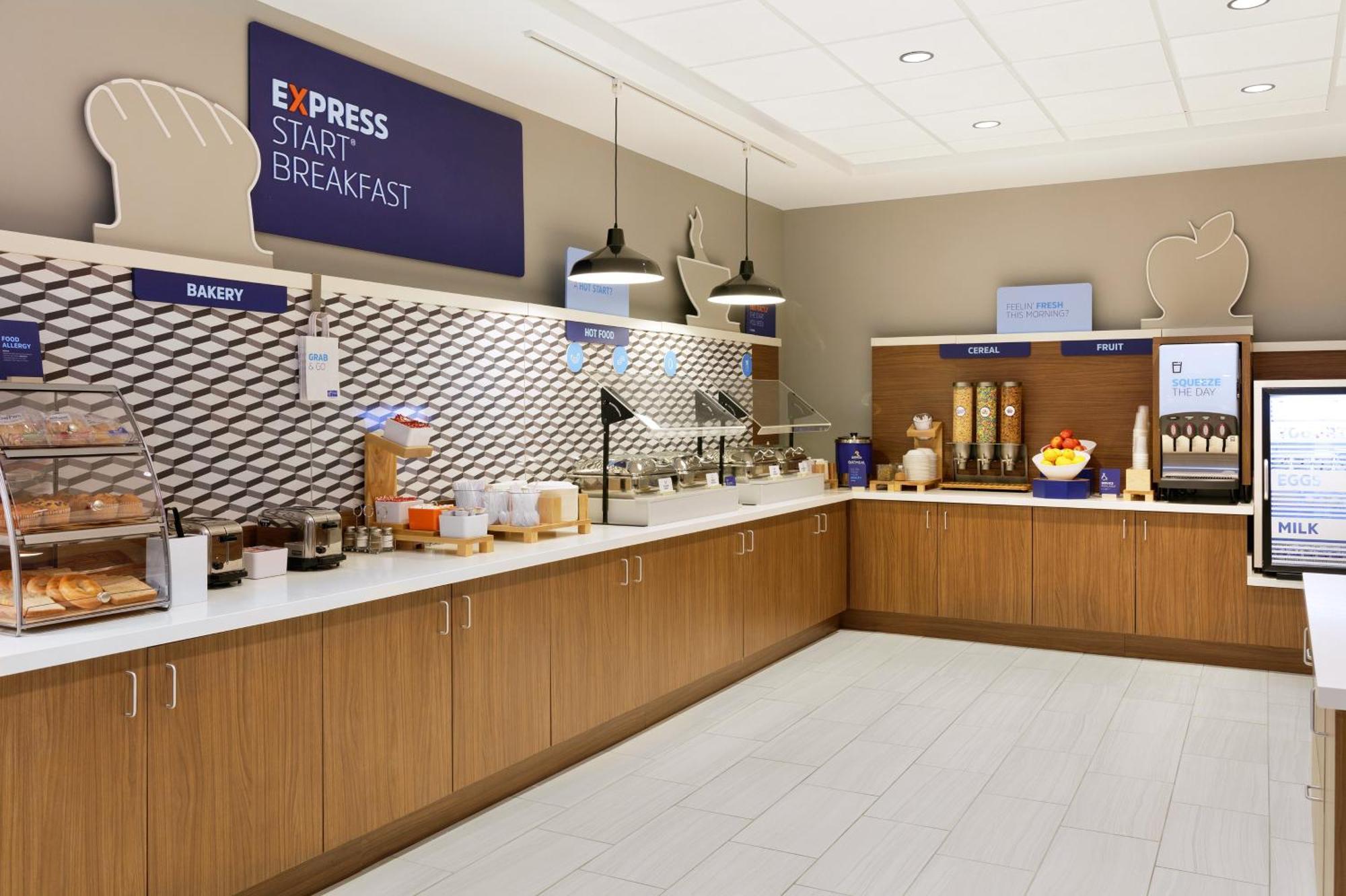 Express & - Historic District By Ihg Hotel