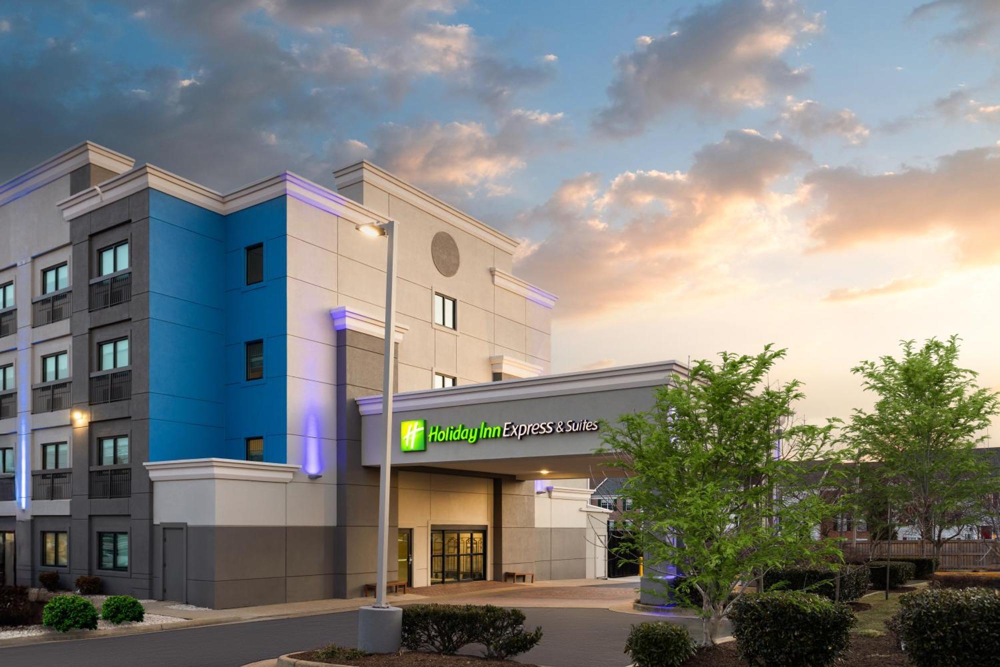 Express & - Historic District By Ihg Hotel Leesburg